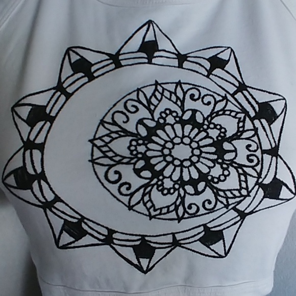 L.A. Hearts White Tie Halter top - Picture 2 of 6